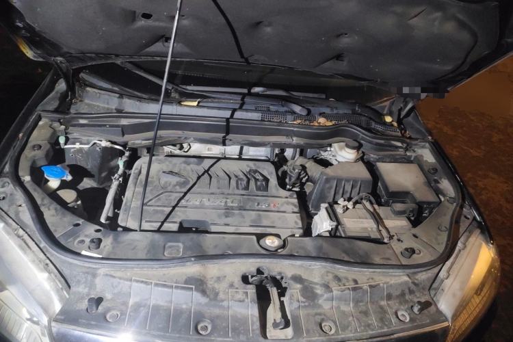 Used Haval H6 2015 Sport Edition 1.5T Automatic Two-Wheel Drive Luxury Model Engine Bay