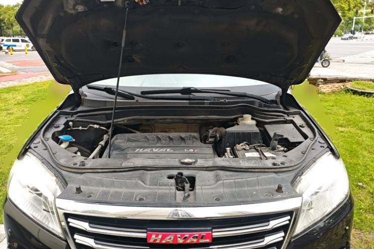 Used Haval H6 2015 Sport Edition 1.5T Automatic Two-Wheel Drive Luxury Model Engine Bay