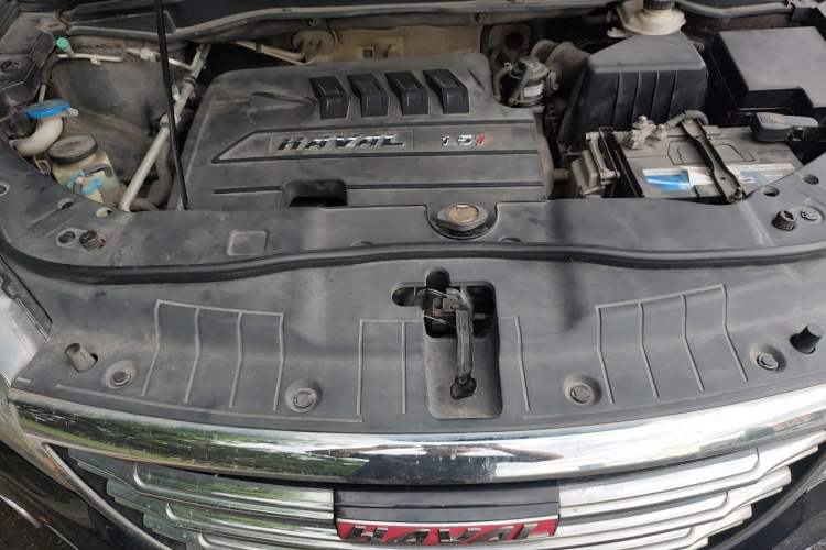 Used Haval H6 2015 Sport Edition 1.5T Automatic Two-Wheel Drive Luxury Model Engine Bay