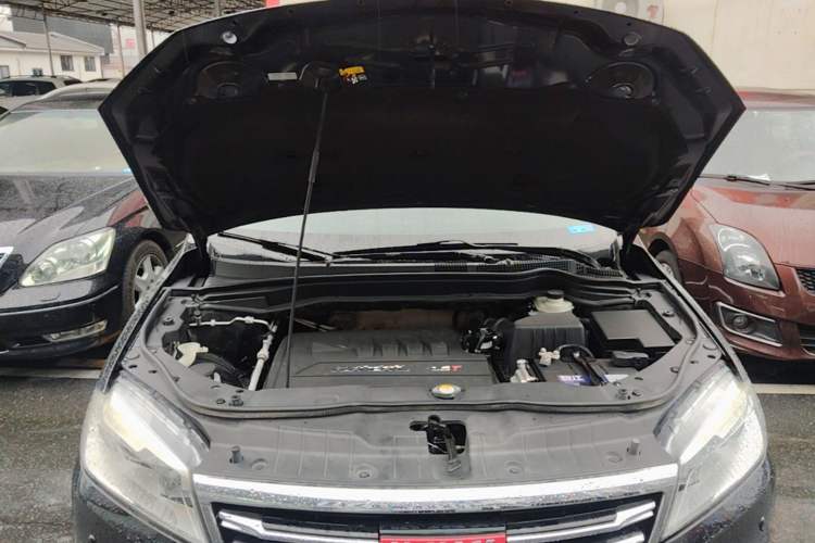 Used Haval H6 2015 Sport Edition 1.5T Automatic Two-Wheel Drive Luxury Model Engine Bay