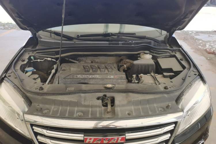 Used Haval H6 2015 Revised Version Sport Edition 1.5T Manual Transmission Two-Wheel Drive Elite Grade Engine Bay