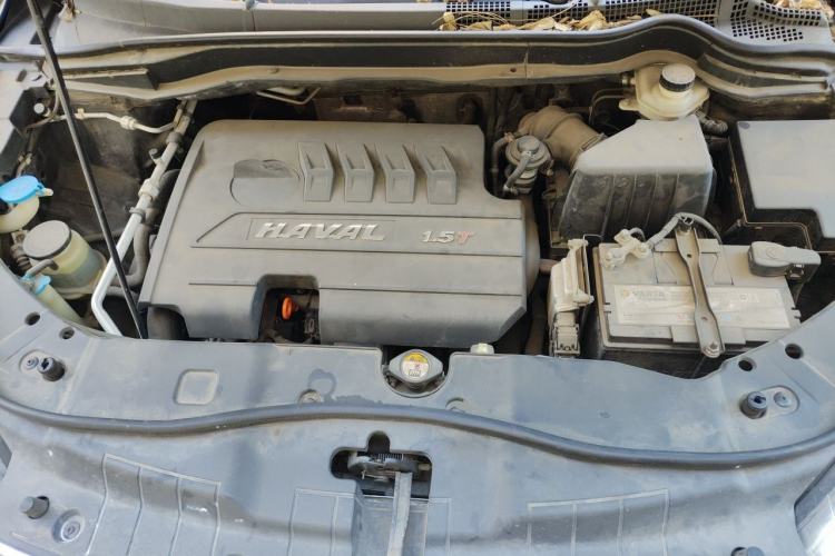 Used Haval H6 2015 Sport Edition 1.5T Automatic Two-Wheel Drive Luxury Model Engine Bay