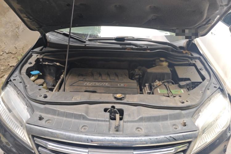 Used Haval H6 2015 Sport Edition 1.5T Automatic Two-Wheel Drive Luxury Model Engine Bay