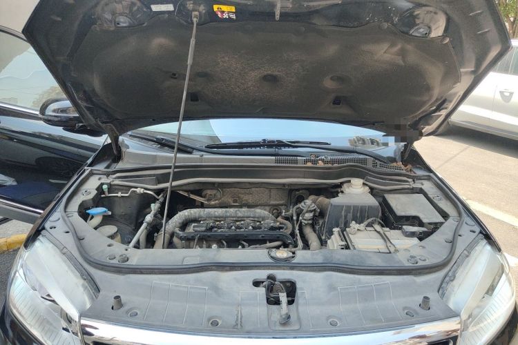 Used Haval H6 2015 Sport Edition 1.5T Automatic Two-Wheel Drive Luxury Model Engine Bay