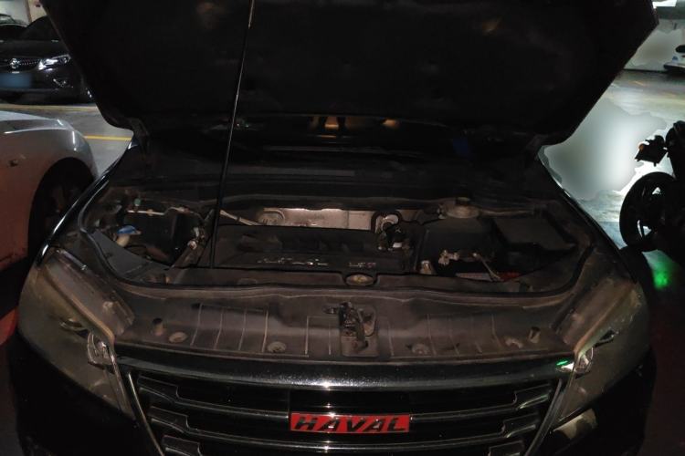 Used Haval H6 2015 Sport Edition 1.5T Automatic Two-Wheel Drive Luxury Model Engine Bay