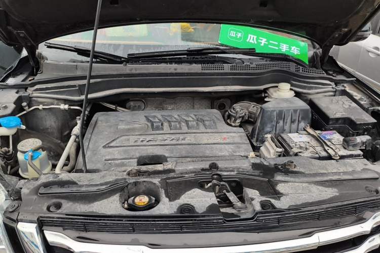 Used Haval H6 2015 Upgraded Model 1.5T Manual Two-Wheel Drive Elite Version Engine Bay