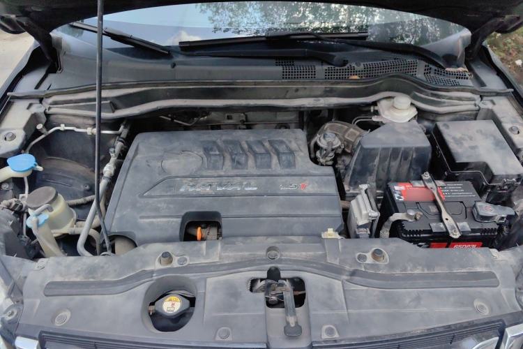 Used Haval H6 2015 Upgraded Model 1.5T Manual Two-Wheel Drive Elite Version Engine Bay