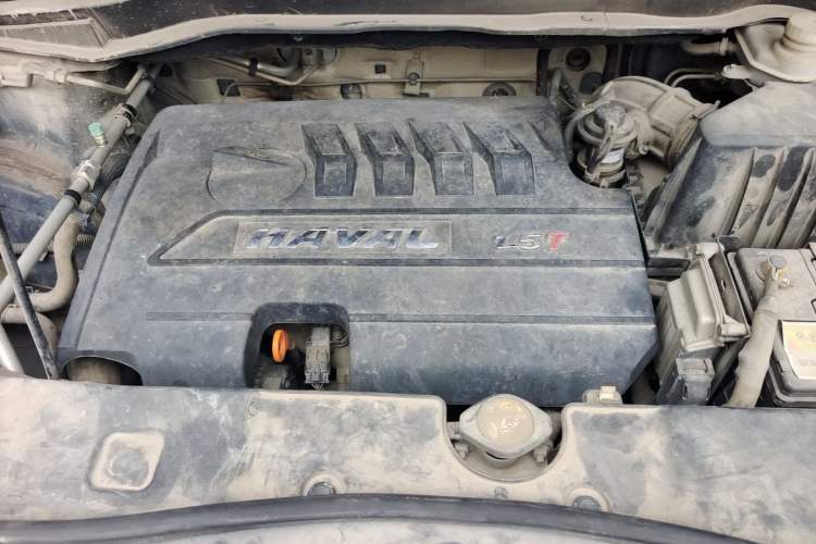 Used Haval H6 2015 Sport Edition 1.5T Manual Two-Wheel Drive Elite Model Engine Bay