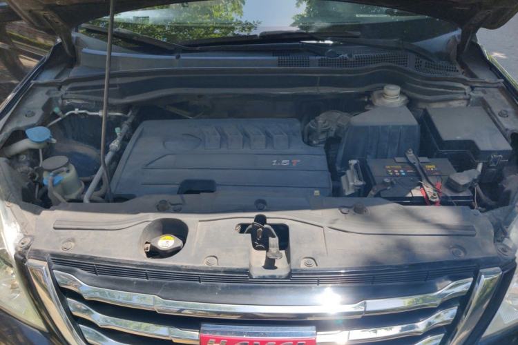 Used Haval H6 2015 Upgraded Model 1.5T Manual Two-Wheel Drive Elite Version Engine Bay