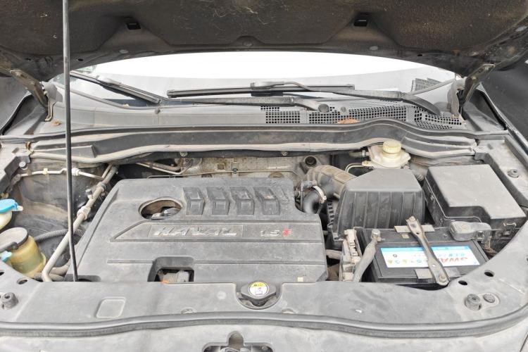 Used Haval H6 2015 Sport Edition 1.5T Manual Two-Wheel Drive Elite Model Engine Bay