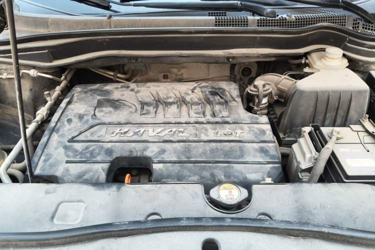 Used Haval H6 2015 Sport Edition 1.5T Manual Two-Wheel Drive Elite Model Engine Bay