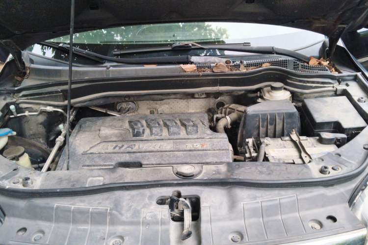 Used Haval H6 2015 Revised Version Sport Edition 1.5T Manual Transmission Two-Wheel Drive Elite Grade Engine Bay