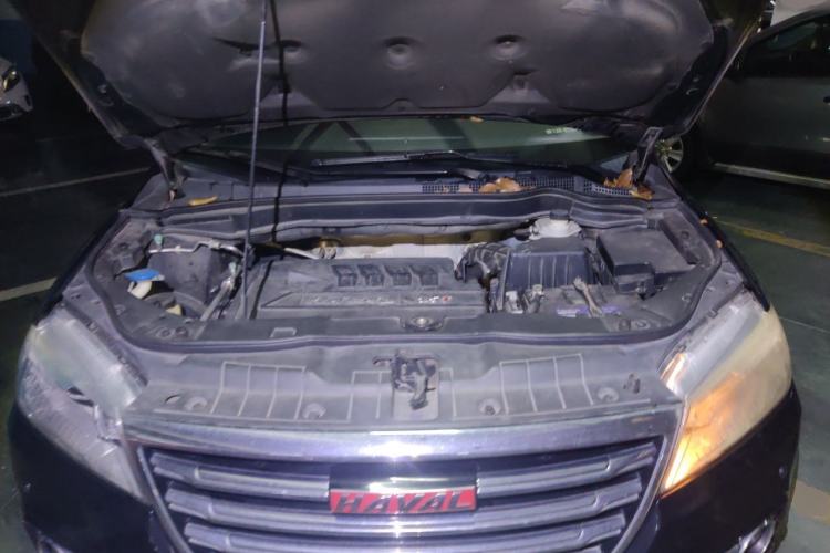 Used Haval H6 2015 Revised Version Sport Edition 1.5T Manual Transmission Two-Wheel Drive Elite Grade Engine Bay