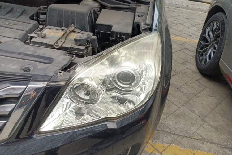 Used Haval H6 2015 Upgraded Model 1.5T Manual Two-Wheel Drive Elite Version Engine Bay Left