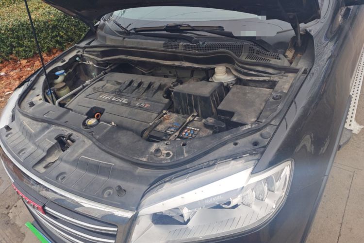 Used Haval H6 2015 Sport Edition 1.5T Manual Two-Wheel Drive Elite Model Engine Bay Left