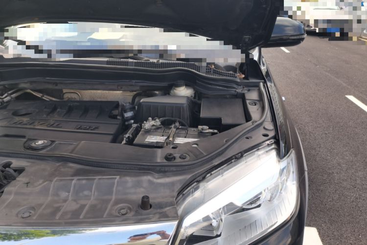 Used Haval H6 2015 Sport Edition 1.5T Automatic Two-Wheel Drive Luxury Model Engine Bay Left