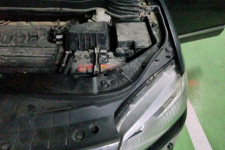 Used Haval H6 2015 Sport Edition 1.5T Manual Two-Wheel Drive Elite Model Engine Bay Left