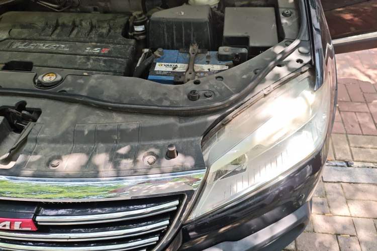 Used Haval H6 2015 Sport Edition 1.5T Manual Two-Wheel Drive Elite Model Engine Bay Left