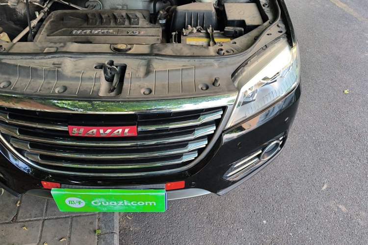 Used Haval H6 2015 Sport Edition 1.5T Automatic Two-Wheel Drive Luxury Model Engine Bay Left