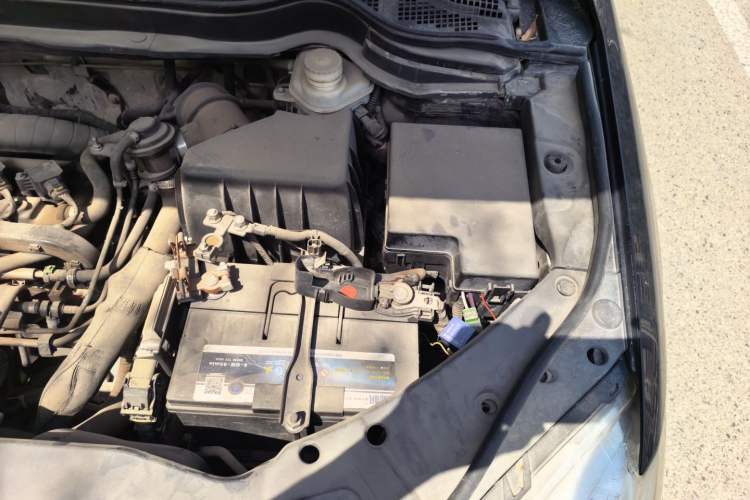 Used Haval H6 2015 Sport Edition 1.5T Automatic Two-Wheel Drive Luxury Model Engine Bay Left
