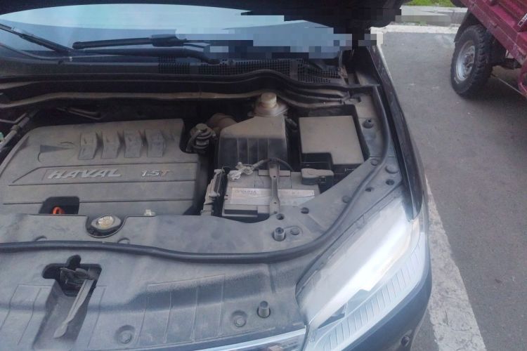 Used Haval H6 2015 Sport Edition 1.5T Automatic Two-Wheel Drive Luxury Model Engine Bay Left