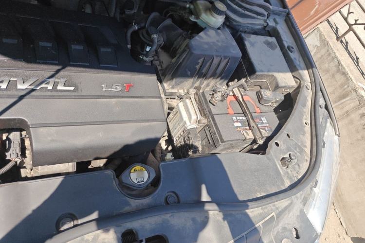Used Haval H6 2015 Sport Edition 1.5T Automatic Two-Wheel Drive Luxury Model Engine Bay Left