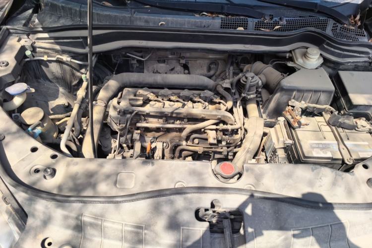 Used Haval H6 2015 Sport Edition 1.5T Automatic Two-Wheel Drive Luxury Model Engine Bay