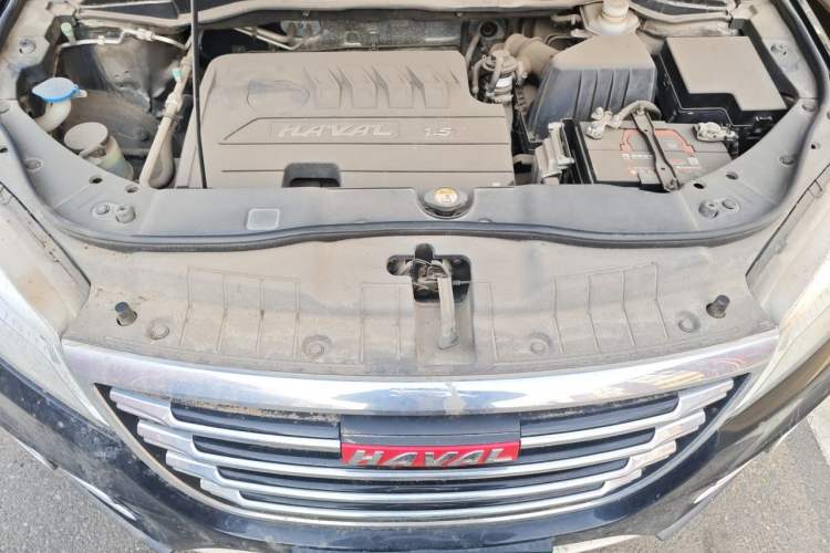 Used Haval H6 2015 Sport Edition 1.5T Automatic Two-Wheel Drive Luxury Model Engine Bay