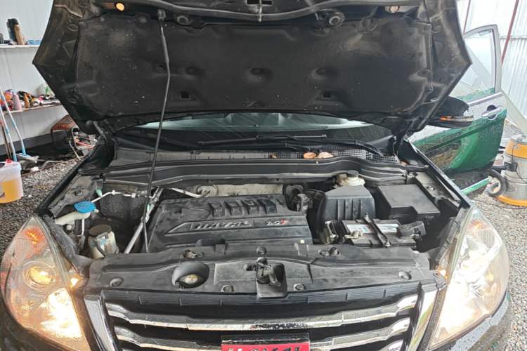 Used Haval H6 2015 Upgraded Model 1.5T Manual Two-Wheel Drive Elite Version Engine Bay