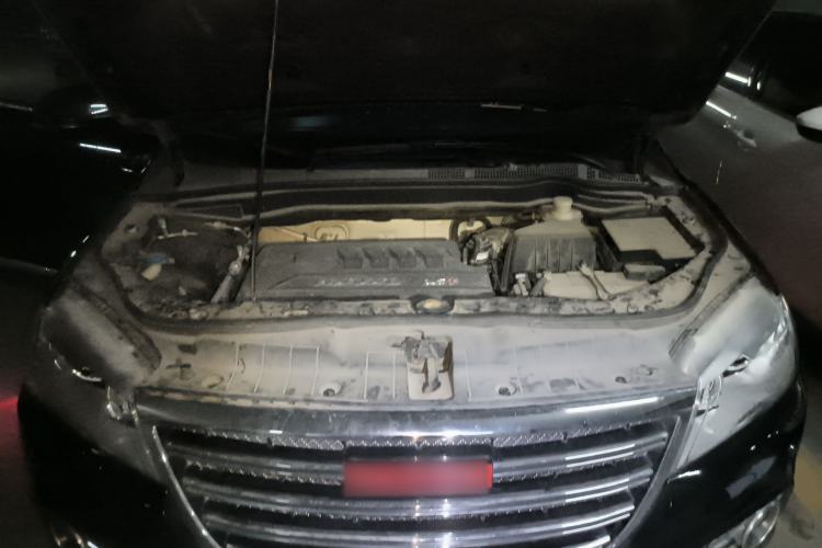Used Haval H6 2015 Upgraded Model 1.5T Manual Two-Wheel Drive Elite Version Engine Bay