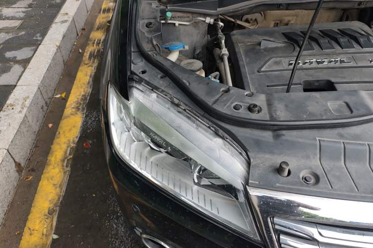 Used Haval H6 2015 Sport Edition 1.5T Automatic Two-Wheel Drive Luxury Model Engine Bay Right