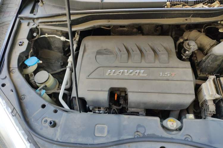 Used Haval H6 2015 Sport Edition 1.5T Automatic Two-Wheel Drive Luxury Model Engine Bay Right