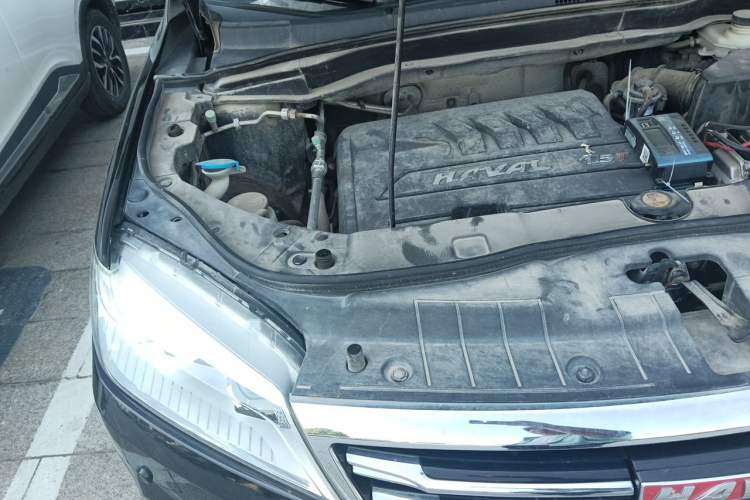 Used Haval H6 2015 Sport Edition 1.5T Automatic Two-Wheel Drive Luxury Model Engine Bay Right