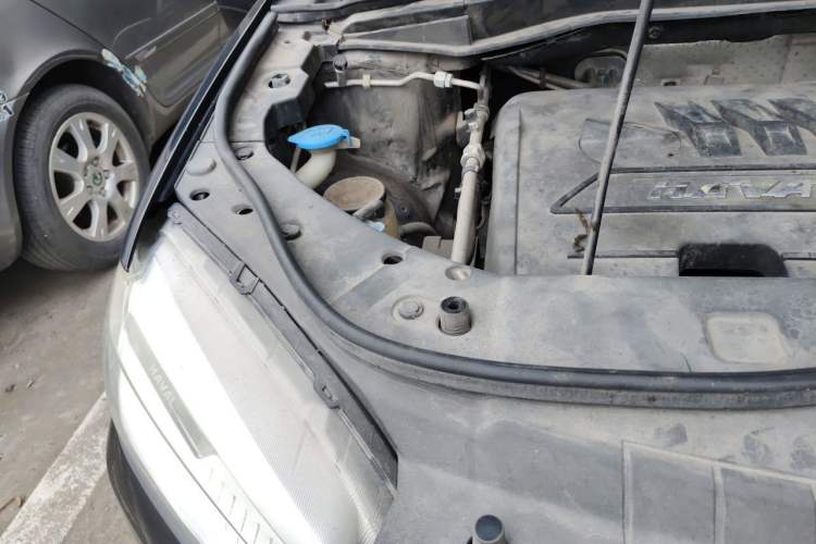 Used Haval H6 2015 Sport Edition 1.5T Automatic Two-Wheel Drive Luxury Model Engine Bay Right