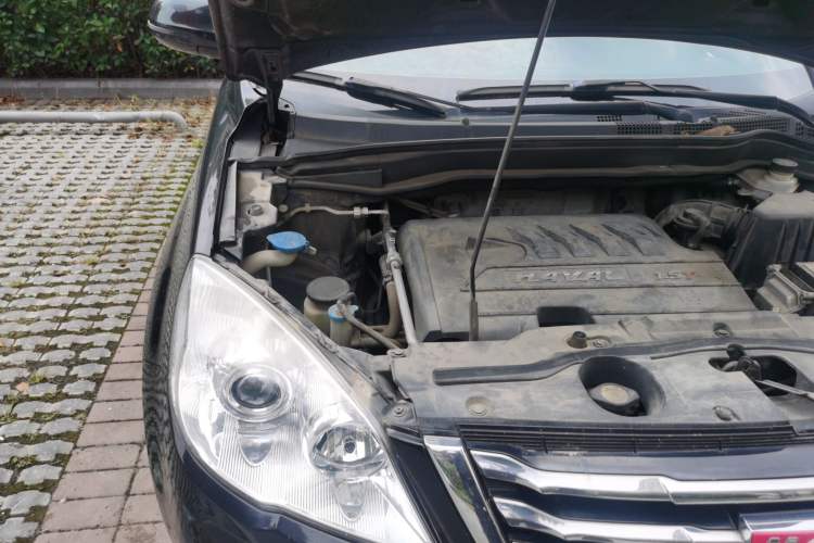 Used Haval H6 2015 Sport Edition 1.5T Manual Two-Wheel Drive Elite Model Engine Bay Right
