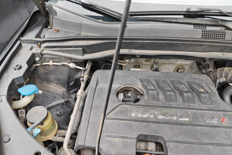 Used Haval H6 2015 Sport Edition 1.5T Manual Two-Wheel Drive Elite Model Engine Bay Right