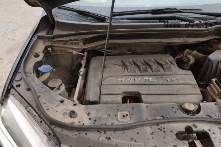 Used Haval H6 2015 Sport Edition 1.5T Automatic Two-Wheel Drive Luxury Model Engine Bay Right