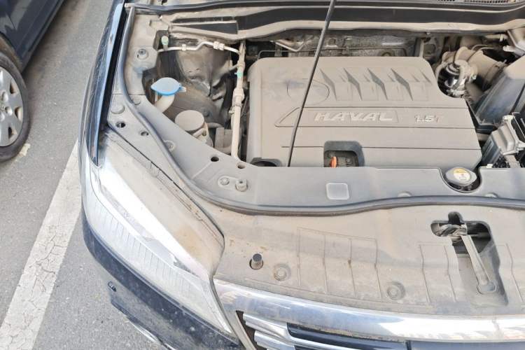 Used Haval H6 2015 Sport Edition 1.5T Automatic Two-Wheel Drive Luxury Model Engine Bay Right