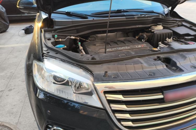 Used Haval H6 2015 Sport Edition 1.5T Automatic Two-Wheel Drive Luxury Model Engine Bay Right