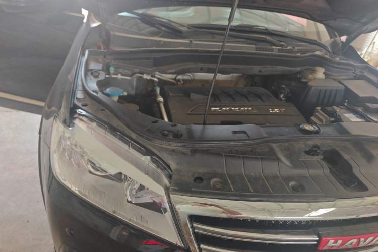 Used Haval H6 2015 Sport Edition 1.5T Manual Two-Wheel Drive Elite Model Engine Bay Right