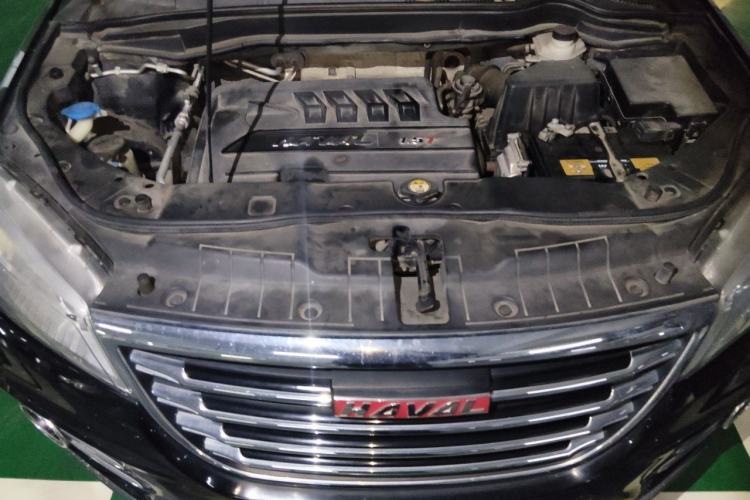 Used Haval H6 2015 Sport Edition 1.5T Automatic Two-Wheel Drive Luxury Model Engine Bay