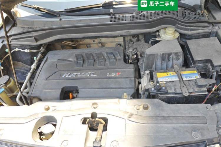 Used Haval H6 2015 Upgraded Model 1.5T Manual Two-Wheel Drive Elite Version Engine Bay