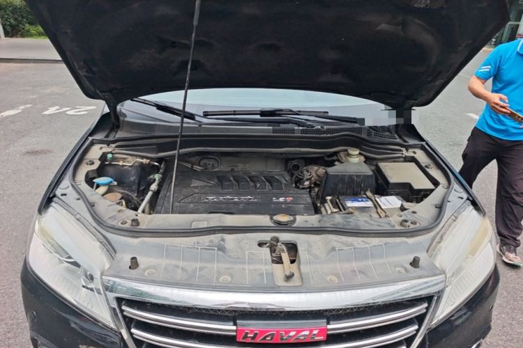 Used Haval H6 2015 Upgraded Model 1.5T Manual Two-Wheel Drive Prestige Version Engine Bay