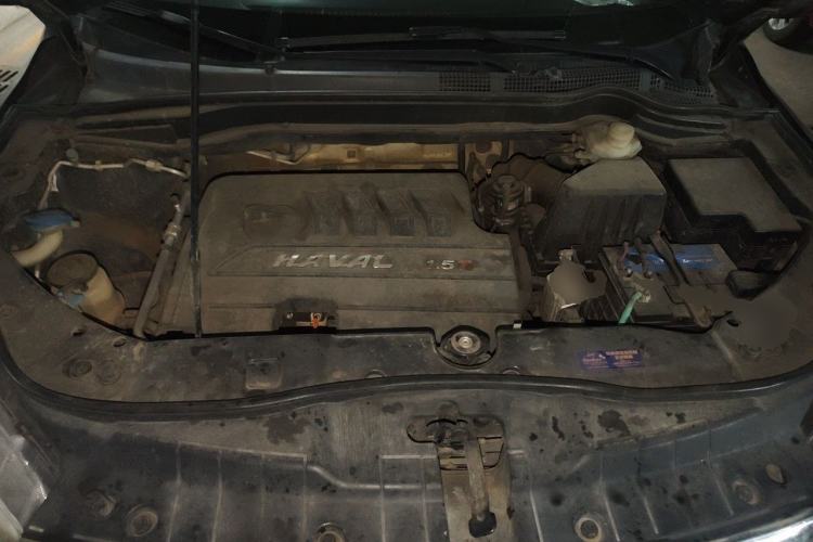 Used Haval H6 2015 Sport Edition 1.5T Automatic Two-Wheel Drive Luxury Model Engine Bay