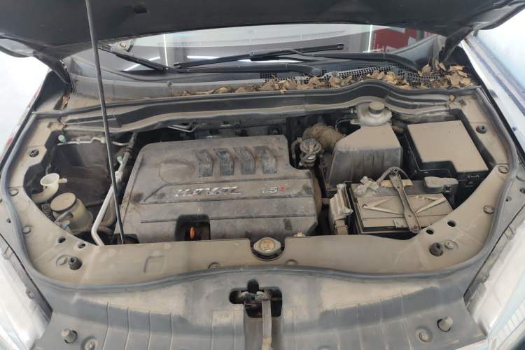 Used Haval H6 2015 Sport Edition 1.5T Automatic Two-Wheel Drive Luxury Model Engine Bay