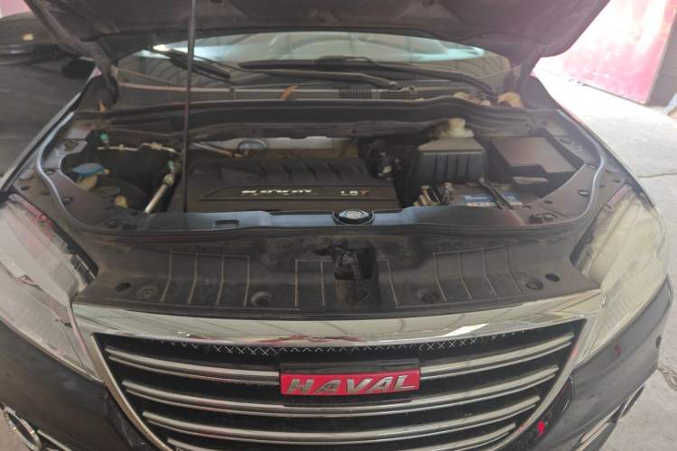 Used Haval H6 2015 Sport Edition 1.5T Manual Two-Wheel Drive Elite Model Engine Bay