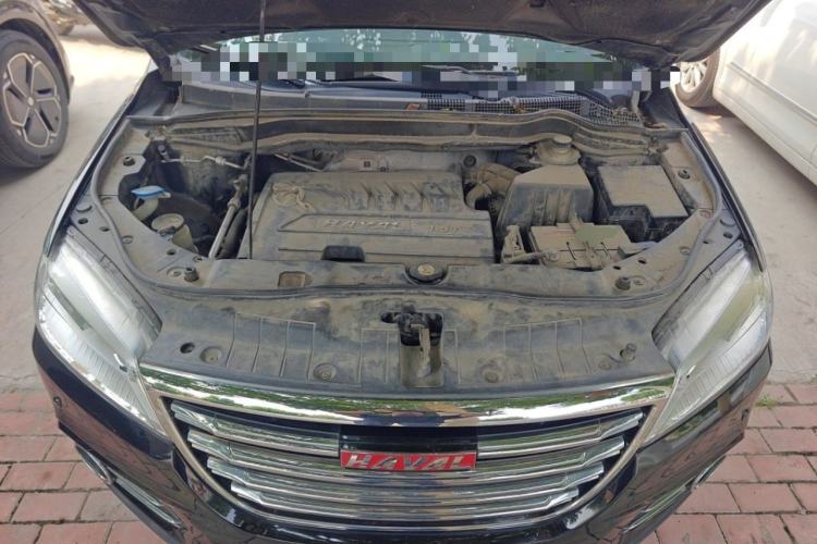Used Haval H6 2015 Revised Version Sport Edition 1.5T Manual Transmission Two-Wheel Drive Elite Grade Engine Bay