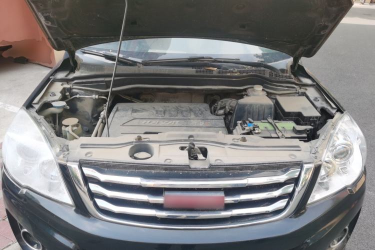 Used Haval H6 2015 Upgraded Model 1.5T Manual Two-Wheel Drive Elite Version Engine Bay