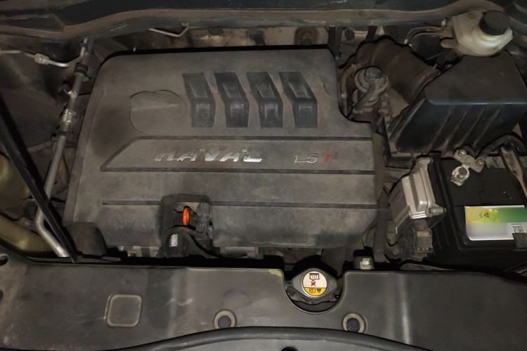 Used Haval H6 2015 Sport Edition 1.5T Automatic Two-Wheel Drive Luxury Model Engine Bay