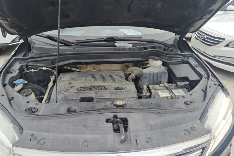 Used Haval H6 2015 Revised Version Sport Edition 1.5T Manual Transmission Two-Wheel Drive Elite Grade Engine Bay